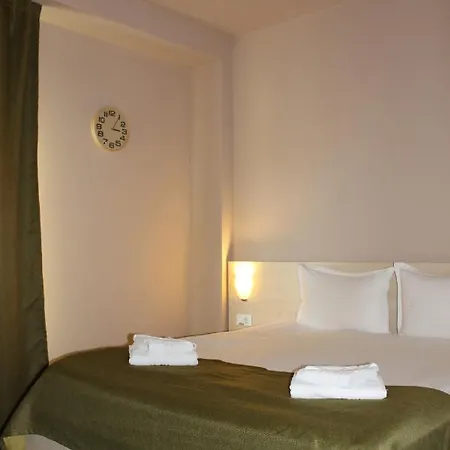 Hotel Stop